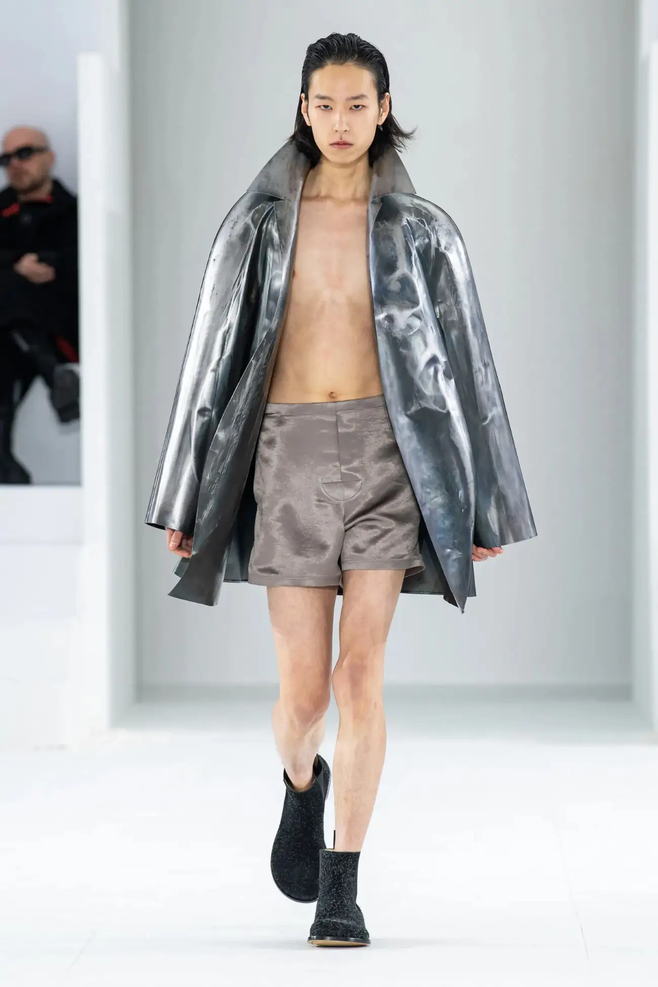 Loewe - Fall-Winter 2023 - Paris Fashion Week Men's