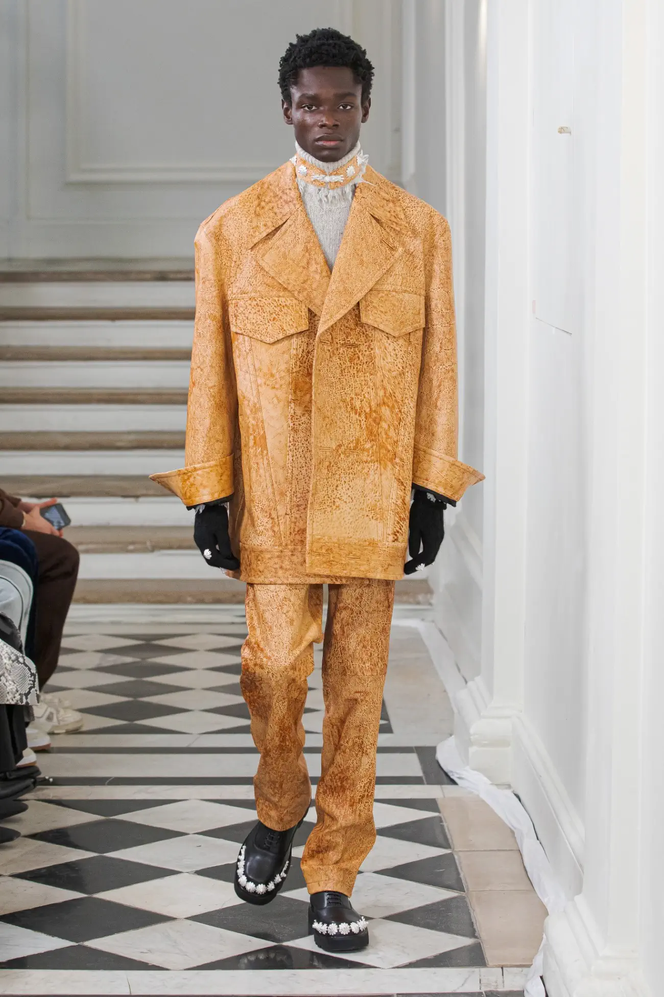 SEAN SUEN – Fall/Winter 2023-2024 – Paris Fashion Week - Essential Homme