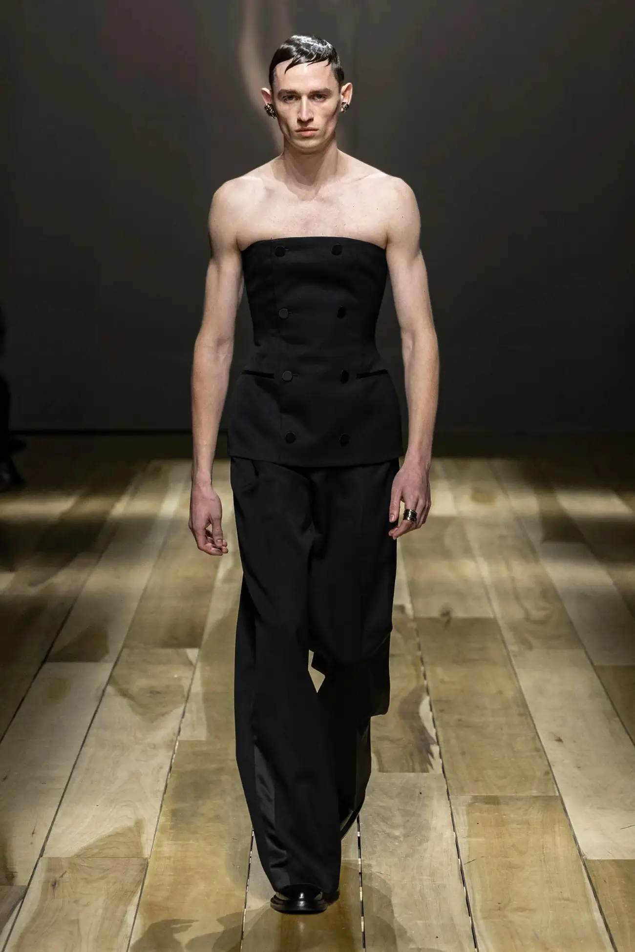 Alexander McQueen - Fall-Winter 2023 - Paris Fashion Week