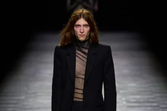 Ann Demeulemeester - Fall-Winter 2023 - Paris Fashion Week