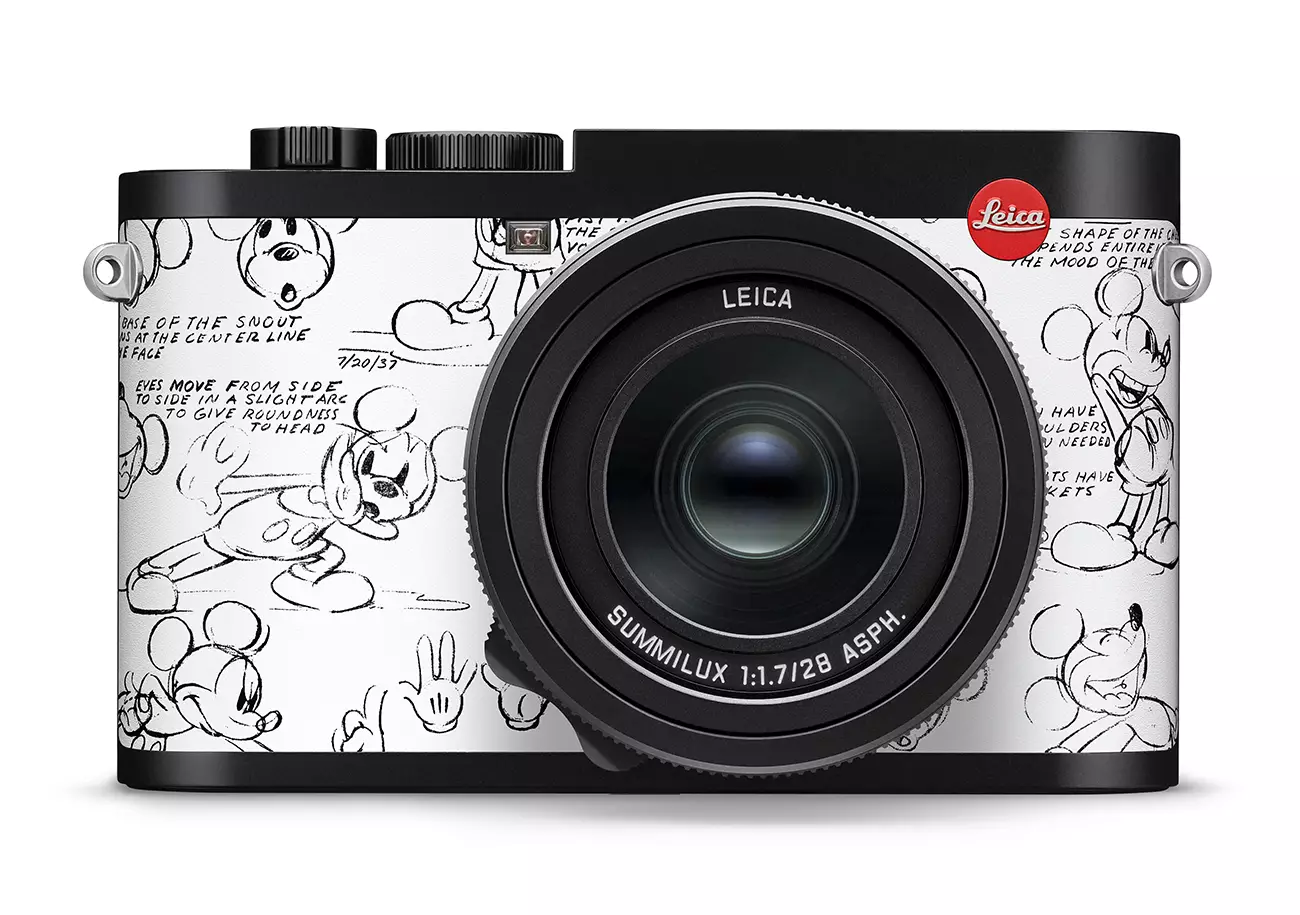 Leica Q2 x Disney