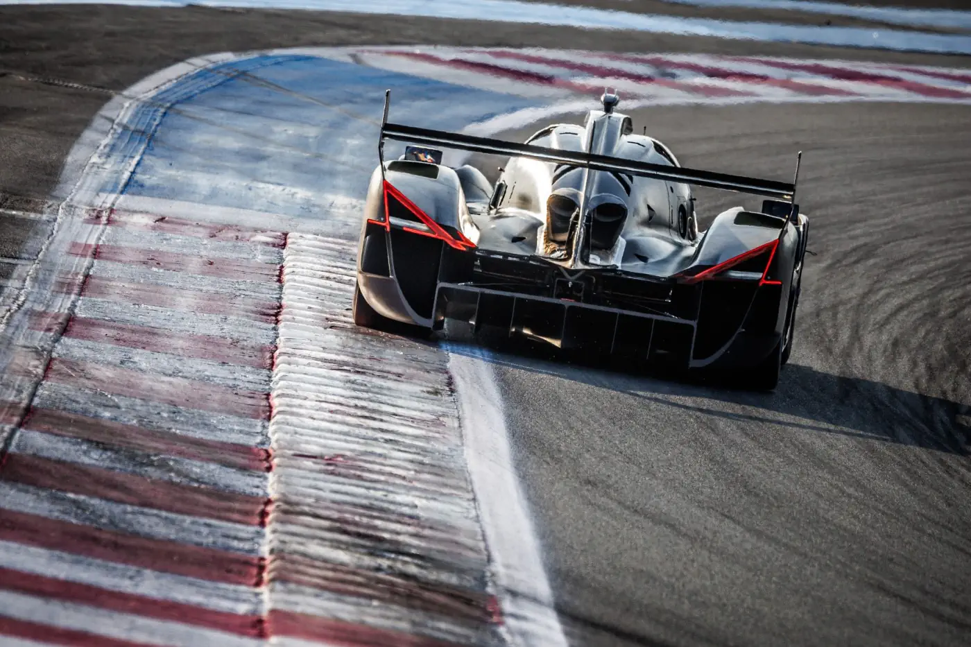 Alpine A424's Promising Debut on the Tracks of Le Castellet