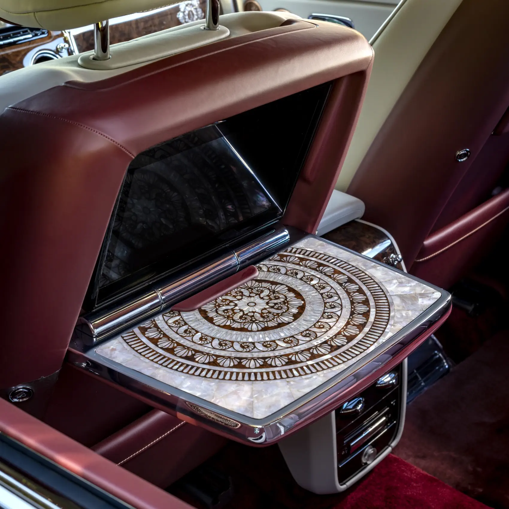Rolls-Royce "Pearl Cullinan," a Pinnacle of Gift From a Son For His Father