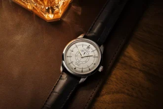 Longines CONQUEST HERITAGE CENTRAL POWER RESERVE, When timeless elegance meets technical finesse